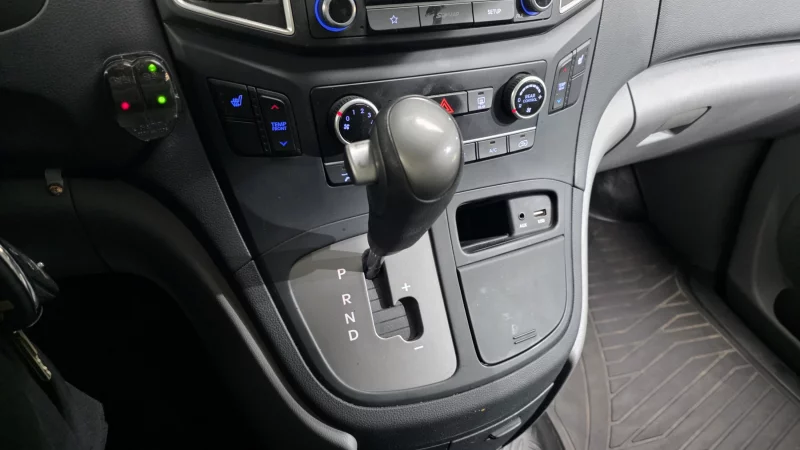 Hyundai Grand Starex