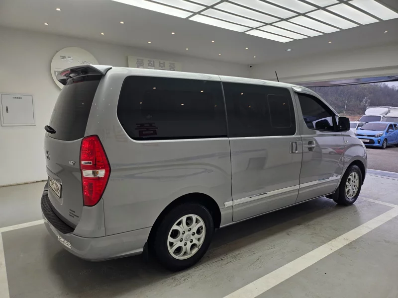 Hyundai Grand Starex