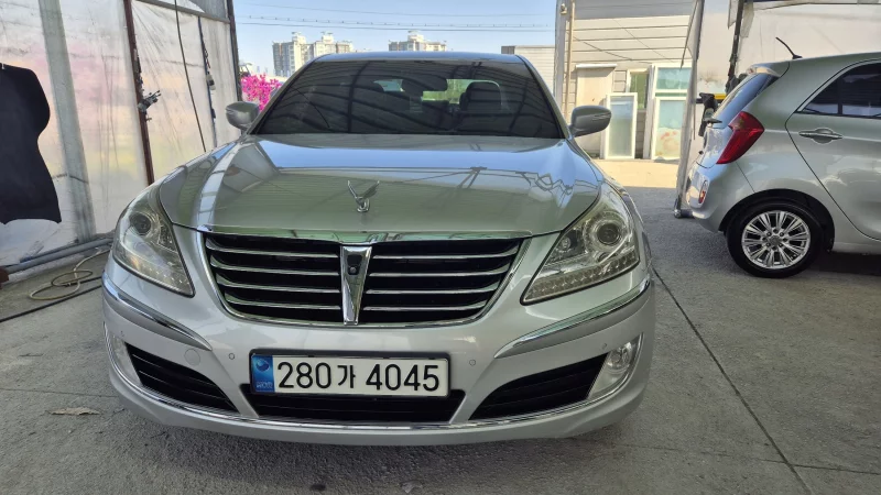 Hyundai Equus