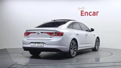 Renault SM6