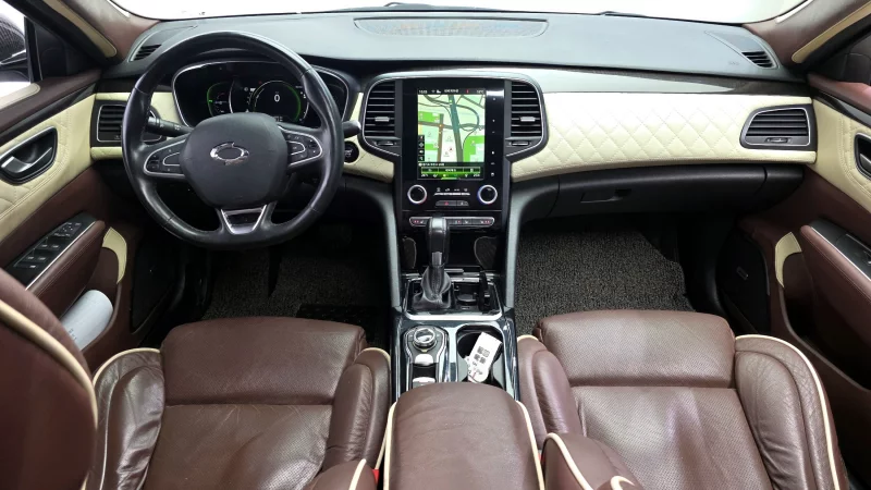 Renault SM6