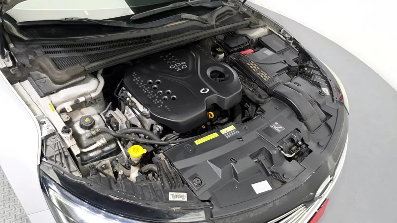 Renault SM6
