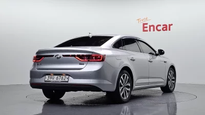 Renault SM6