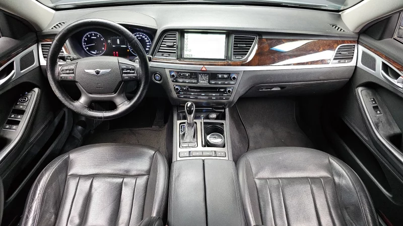 Hyundai Genesis