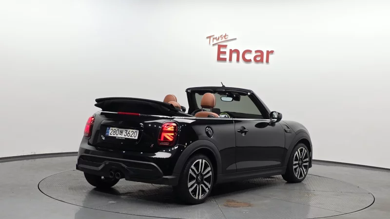 MINI Cooper Convertible