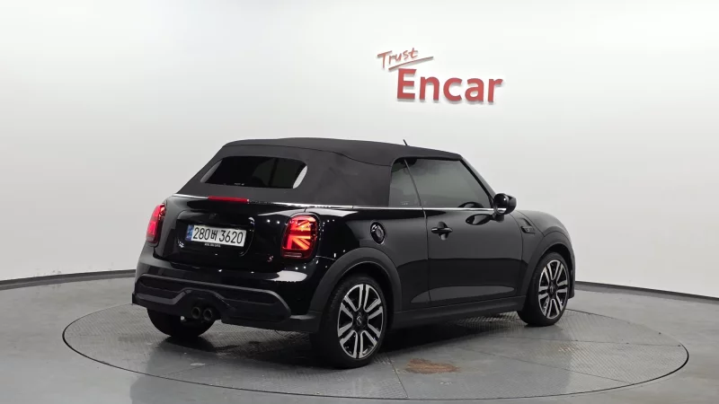 MINI Cooper Convertible