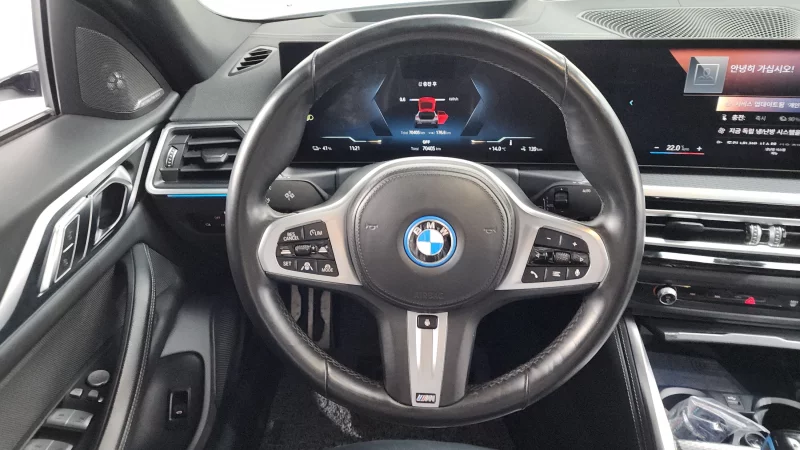 BMW i4