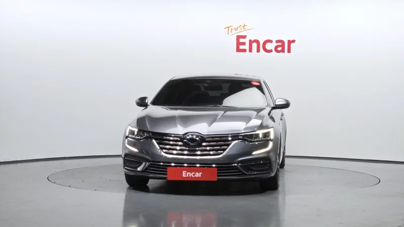 Renault SM6