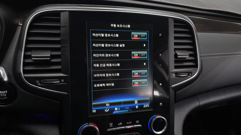 Renault SM6