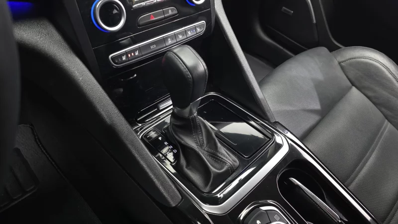 Renault SM6