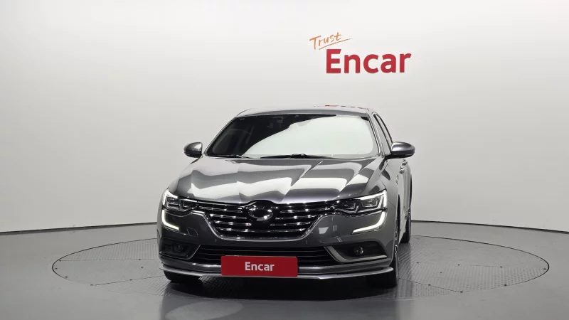 Renault SM6