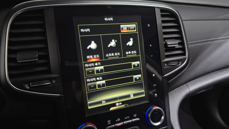 Renault SM6