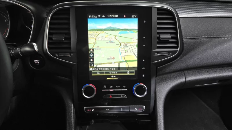 Renault SM6