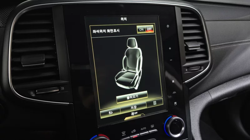 Renault SM6
