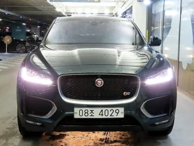 Jaguar F-PACE