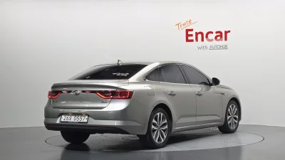 Renault SM6