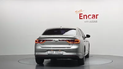 Renault SM6