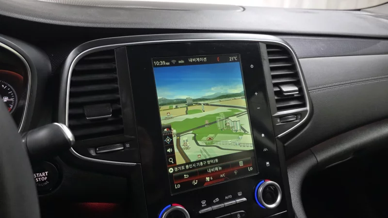 Renault SM6