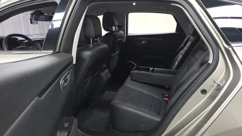 Renault SM6