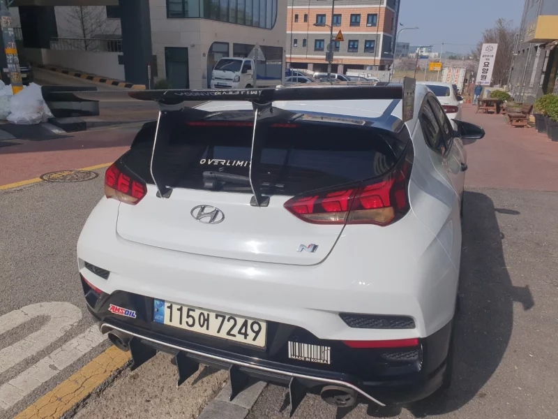 Hyundai Veloster