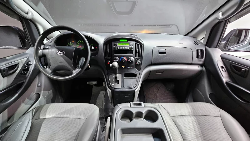 Hyundai Grand Starex