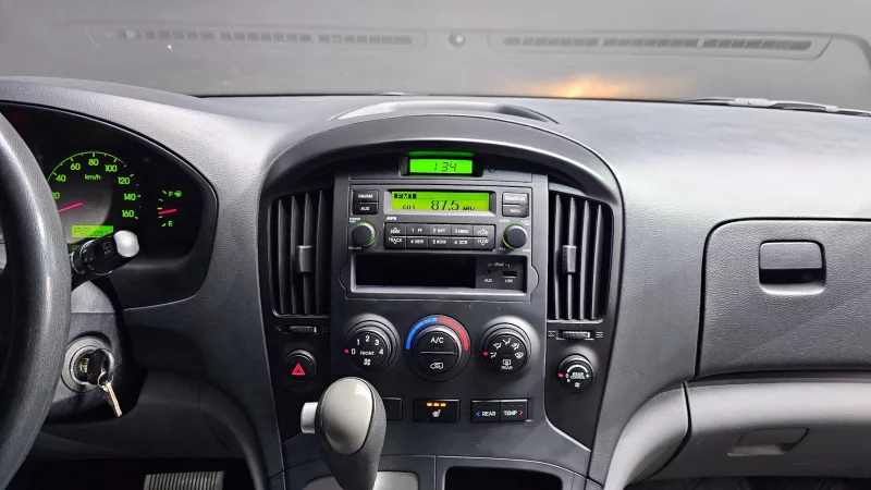 Hyundai Grand Starex