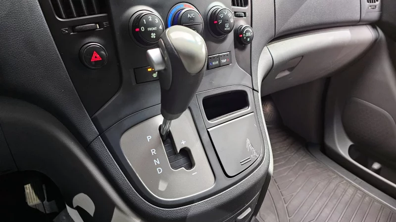 Hyundai Grand Starex