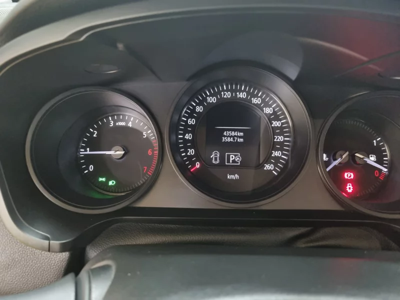 Renault SM6