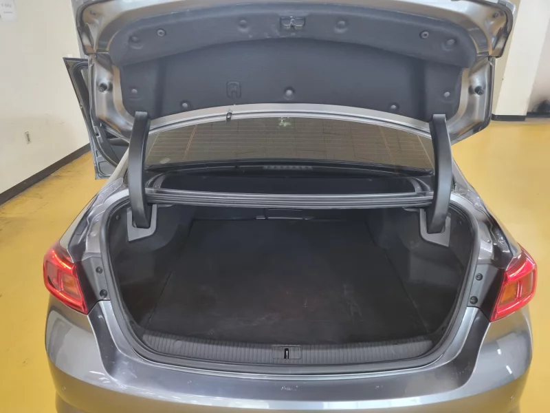 Renault SM6