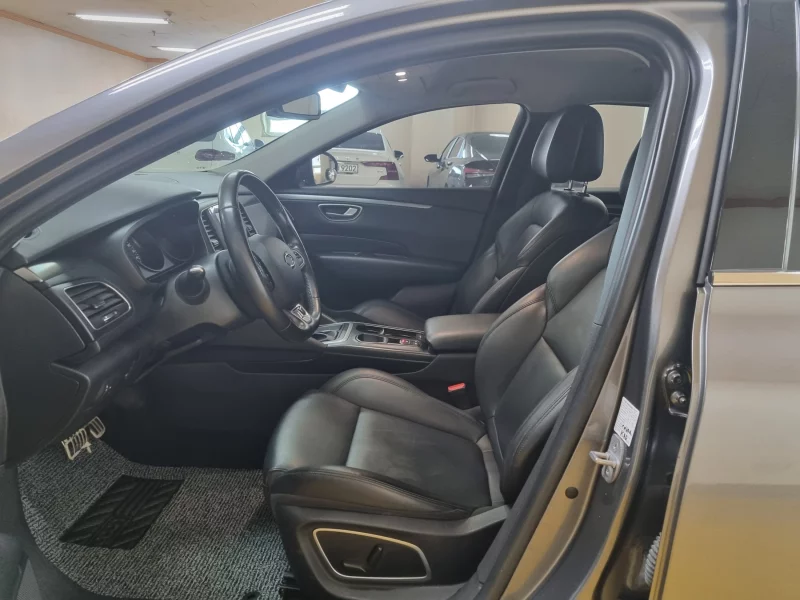 Renault SM6