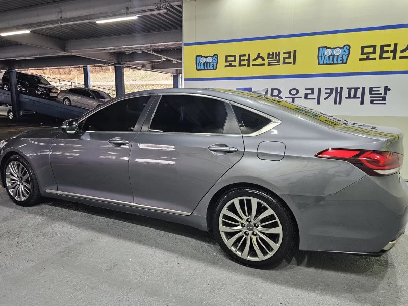 Hyundai Genesis