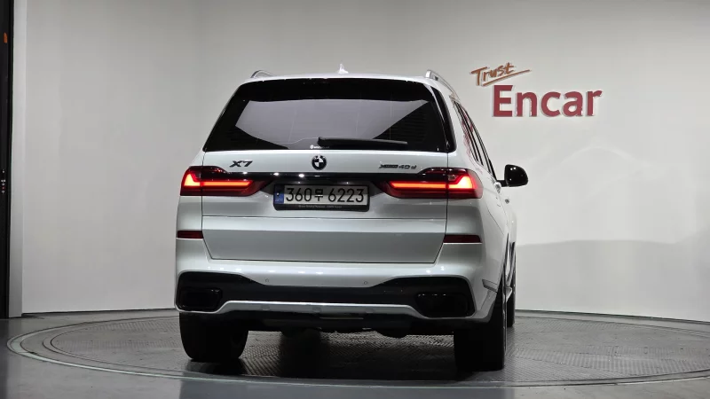 BMW X7