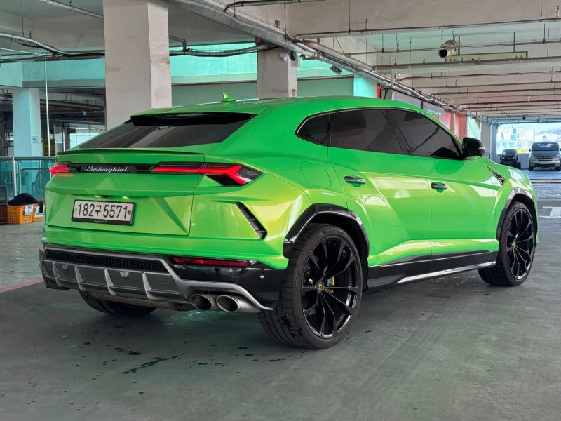 Lamborghini URUS