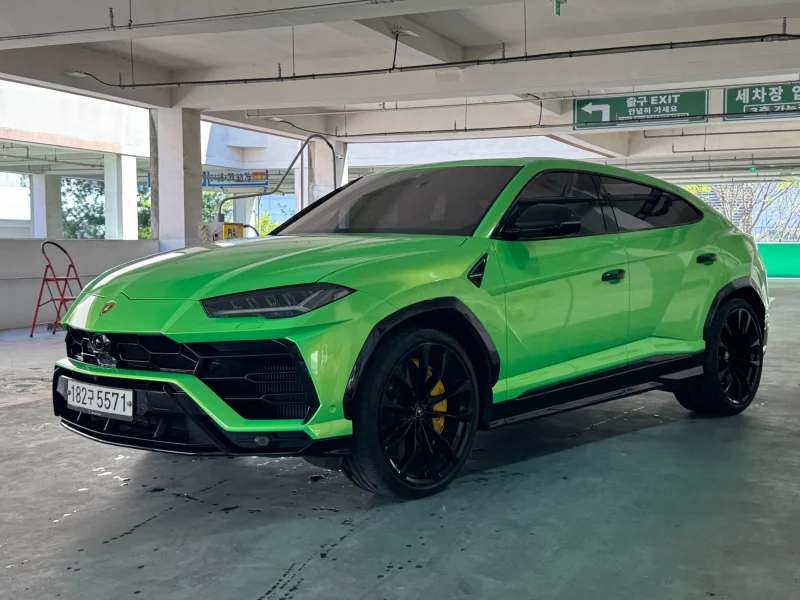 Lamborghini URUS