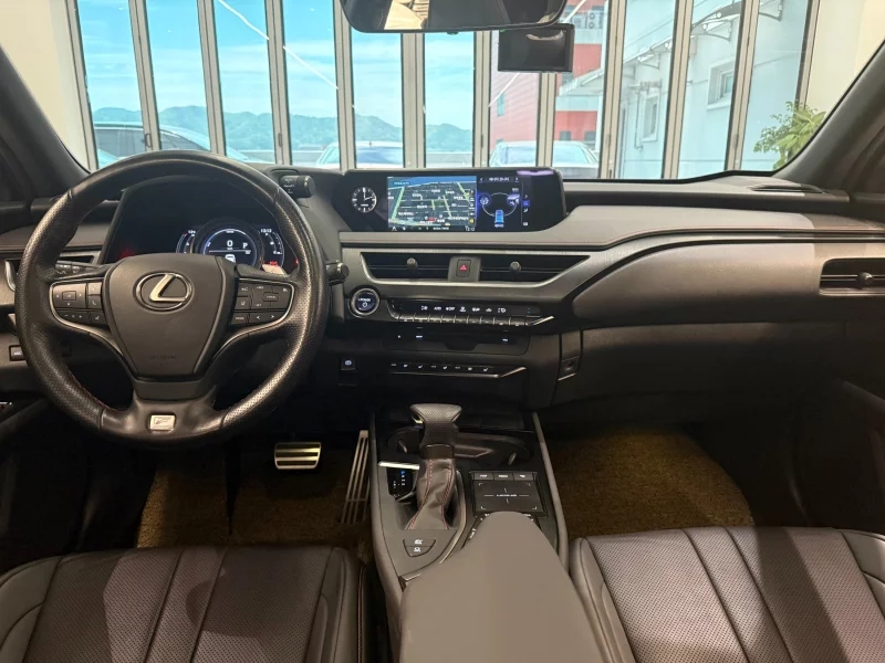 Lexus UX