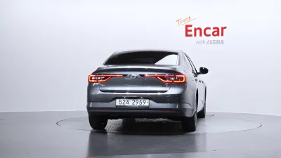 Renault SM6