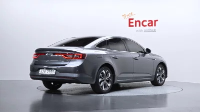 Renault SM6