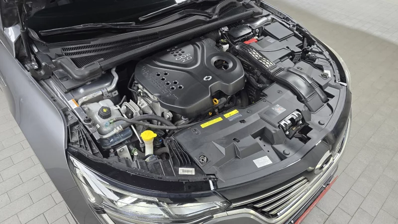 Renault SM6