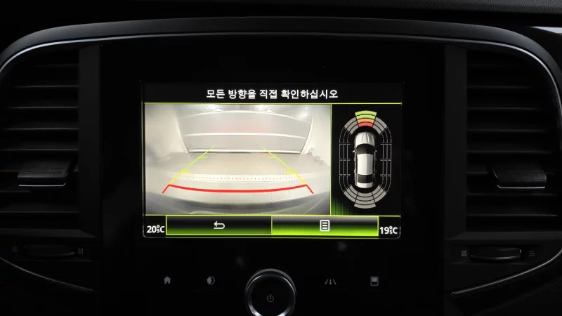 Renault SM6