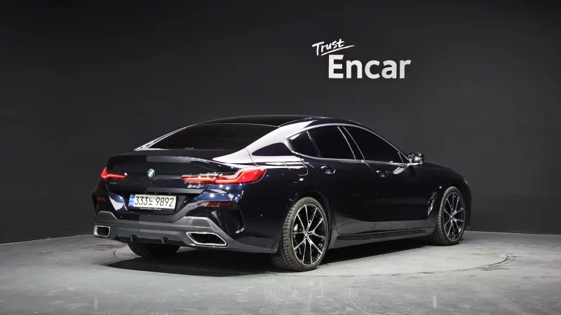BMW 8-Series