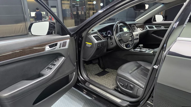 Genesis G80