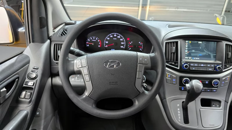 Hyundai Grand Starex