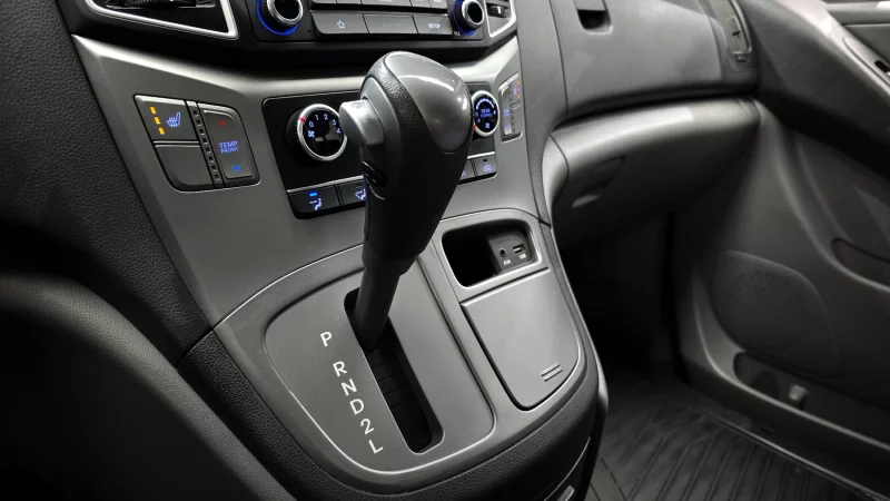 Hyundai Grand Starex