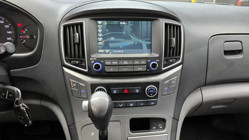 Hyundai Grand Starex