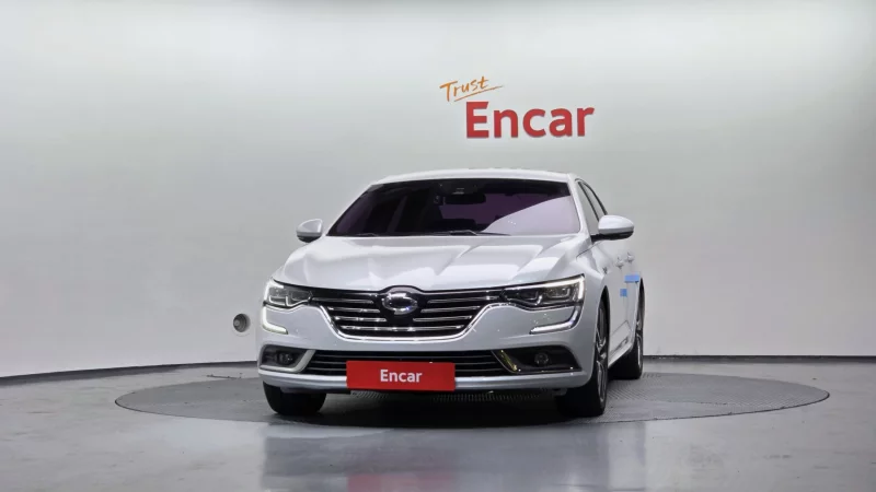 Renault SM6