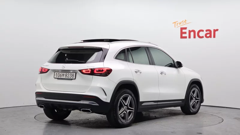 Mercedes-Benz GLA-Class