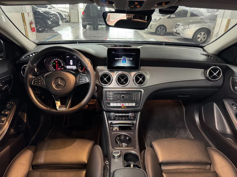 Mercedes-Benz GLA-Class