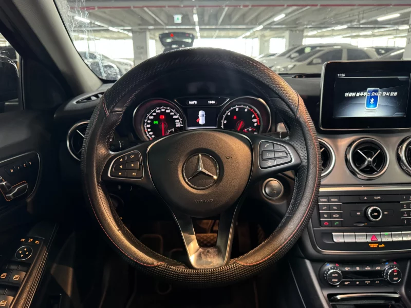 Mercedes-Benz GLA-Class