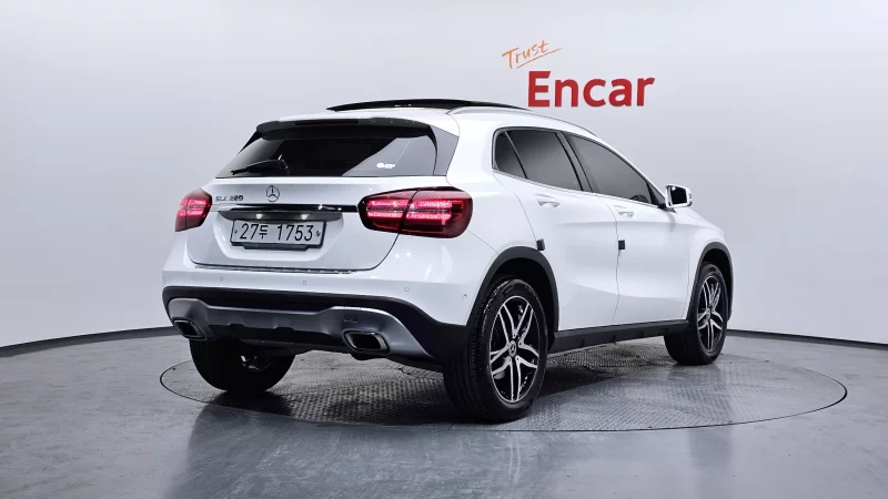 Mercedes-Benz GLA-Class