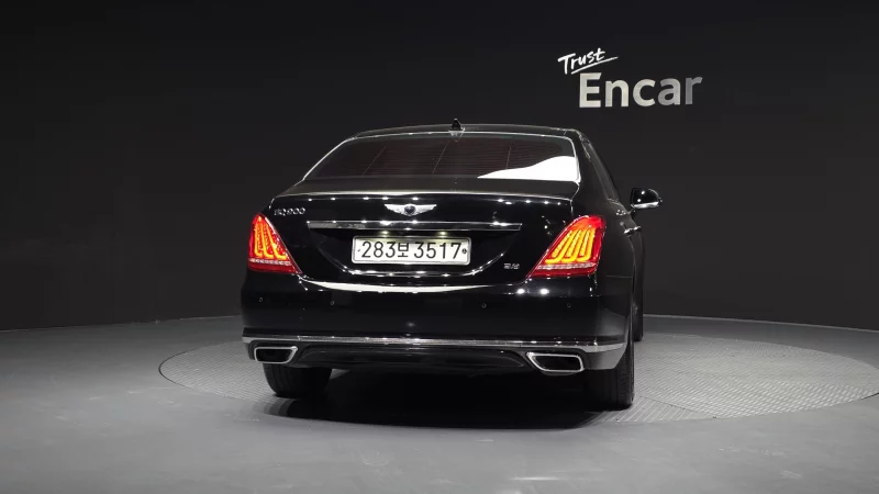 Genesis EQ900